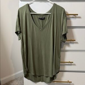 Abercrombie & Fitch Green V-Neck Short Sleeve Tee